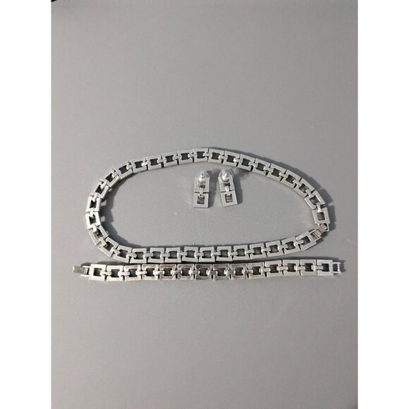 Personal Accent Silver Plated Jewelry Set w/ Necklace Bracelet & Earrings - Picture 3 of 8